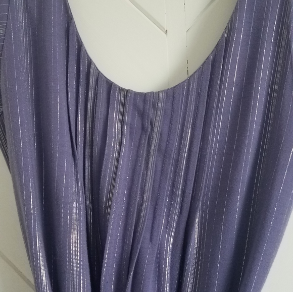 Joe's Jean's pleat front top - Picture 2 of 6